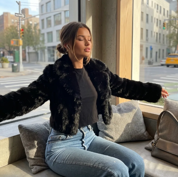 Manteau en Fausse Fourrure